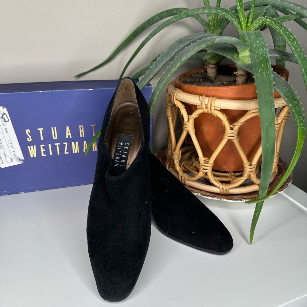 Stuart Weitzman Amber Black Suede Booties | Size 7.5 N | Made in Spain
